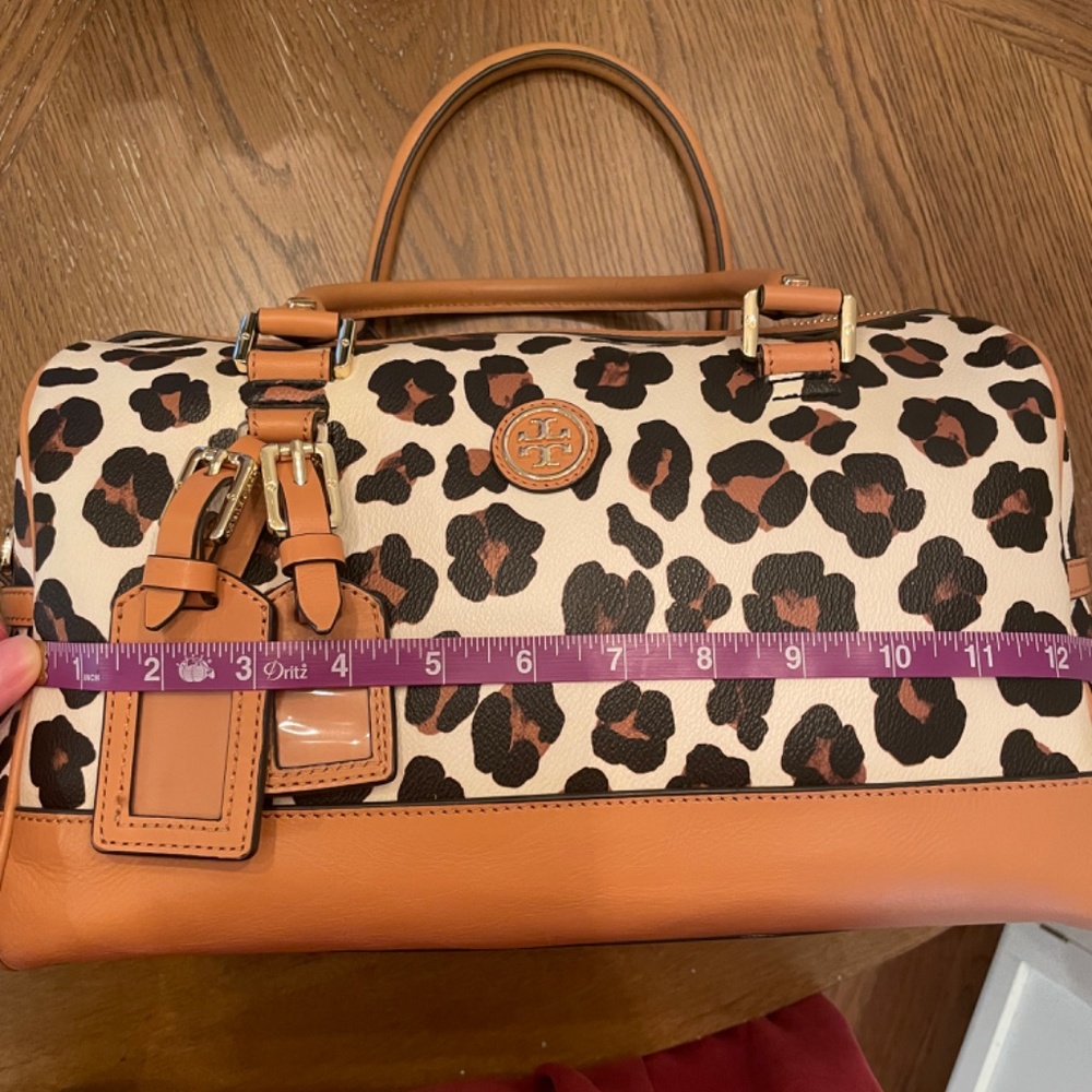 Leopard Tory Burch Purse - Picture 14 of 14